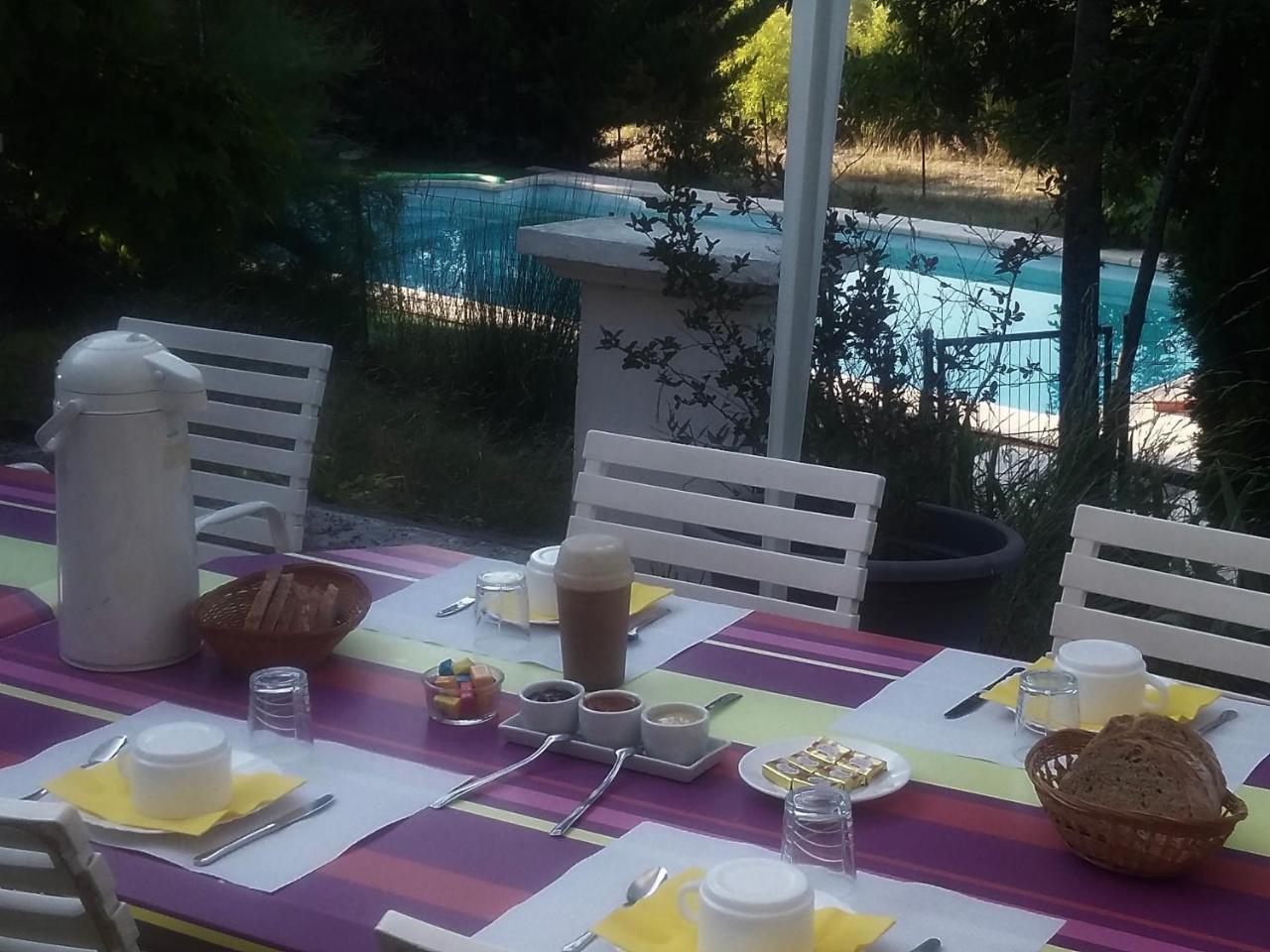 Bed and Breakfast L'Ensoleillee Rosans Екстер'єр фото